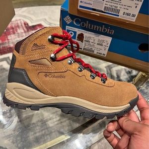 Columbia winter shoes womens size 7, 8, 9